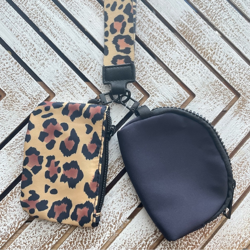 NWOT Dual Pouch Wristlet Keychain Wallet Coin Purse